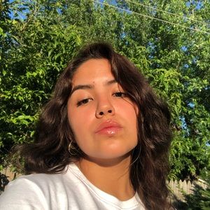 Meet your Posher, Vanelly